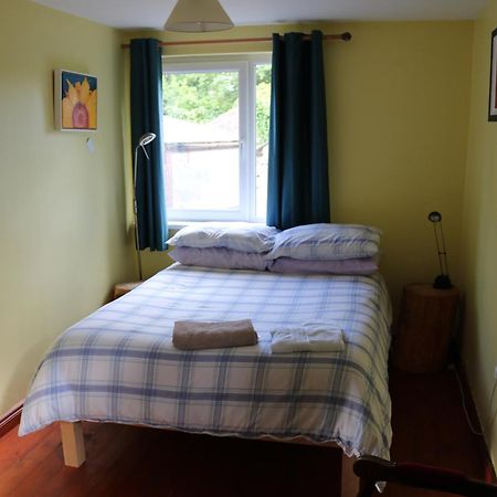 Cottage, Ireland, Includes Continental Breakfast คูเชนดอล ภายนอก รูปภาพ